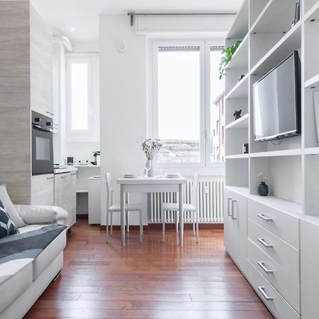 Nice And Cozy Studio In Porta Romana By Easylife Milano Exteriör bild